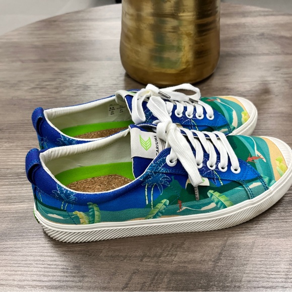 Sneakers Canvas Hawaiian Brand size 10 women’s or 8.5 men’s Almost New - Picture 4 of 9